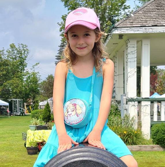 Meet your Posher, Kim - Picture 1 of 1